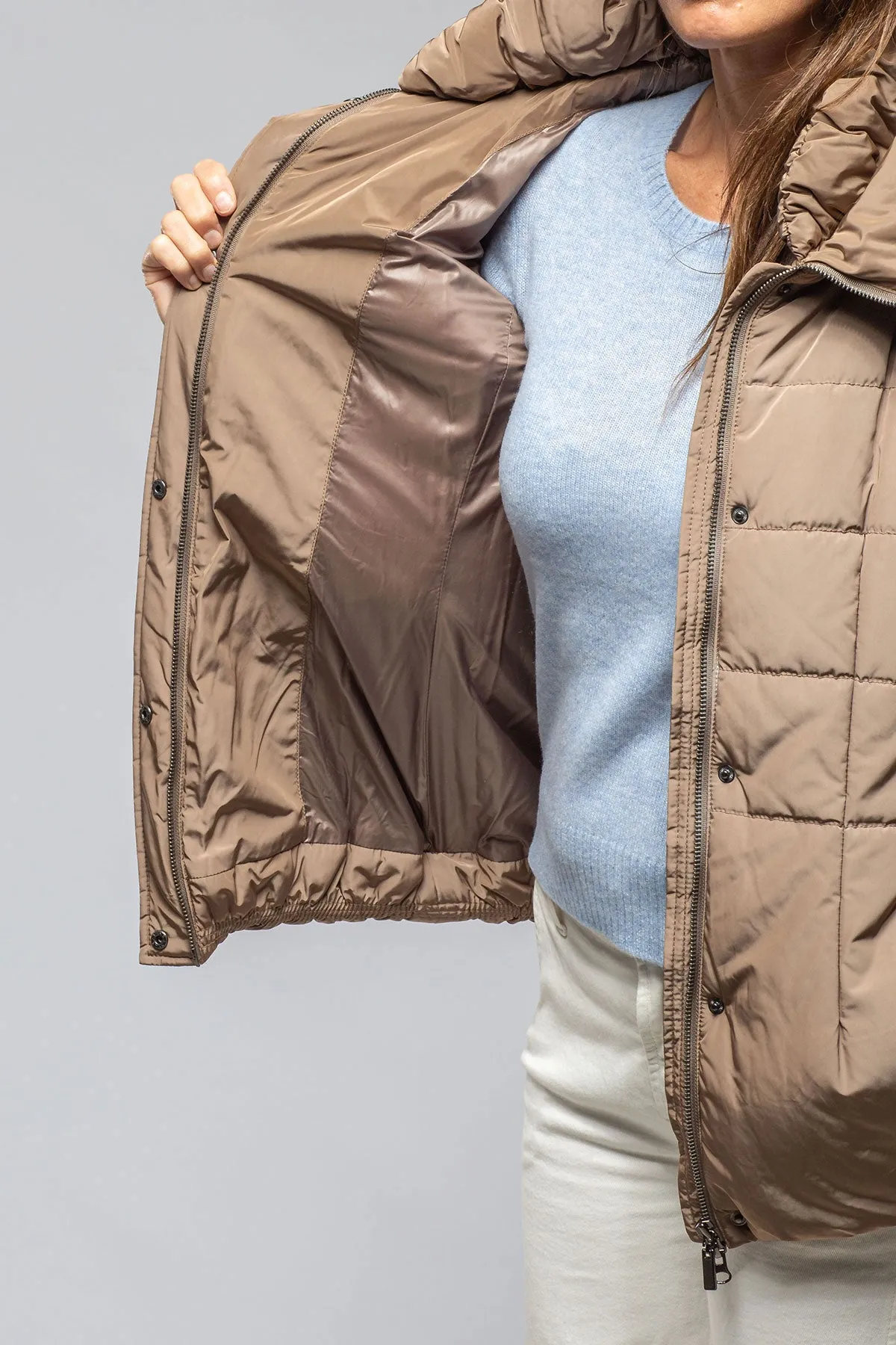 Mika High Collar Down Jacket In Sand